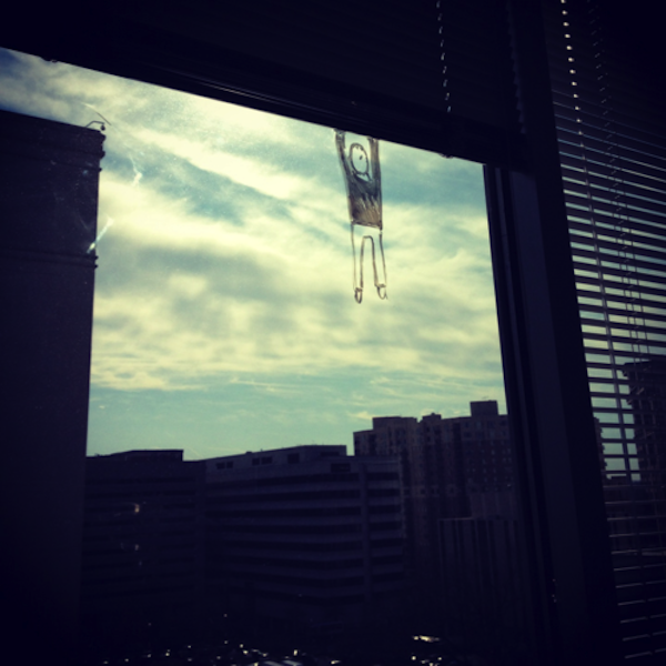 免錢環保又千變萬化的好畫布，一起來畫趣味窗戶塗鴉吧！