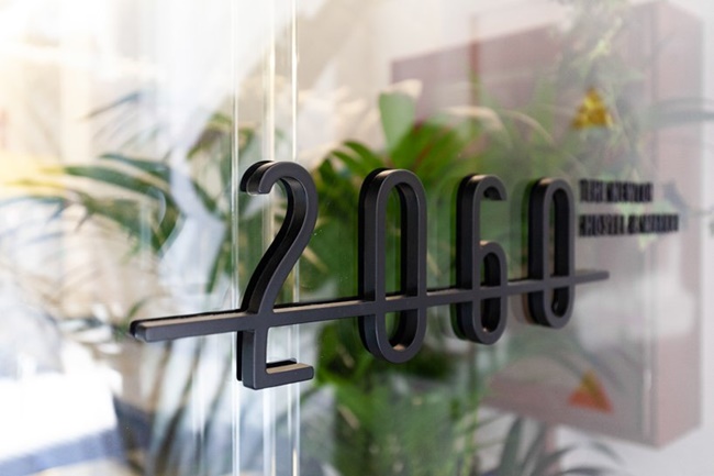 『2060：歡迎來到世界末日』，倉庫改造的世界末日主題青旅