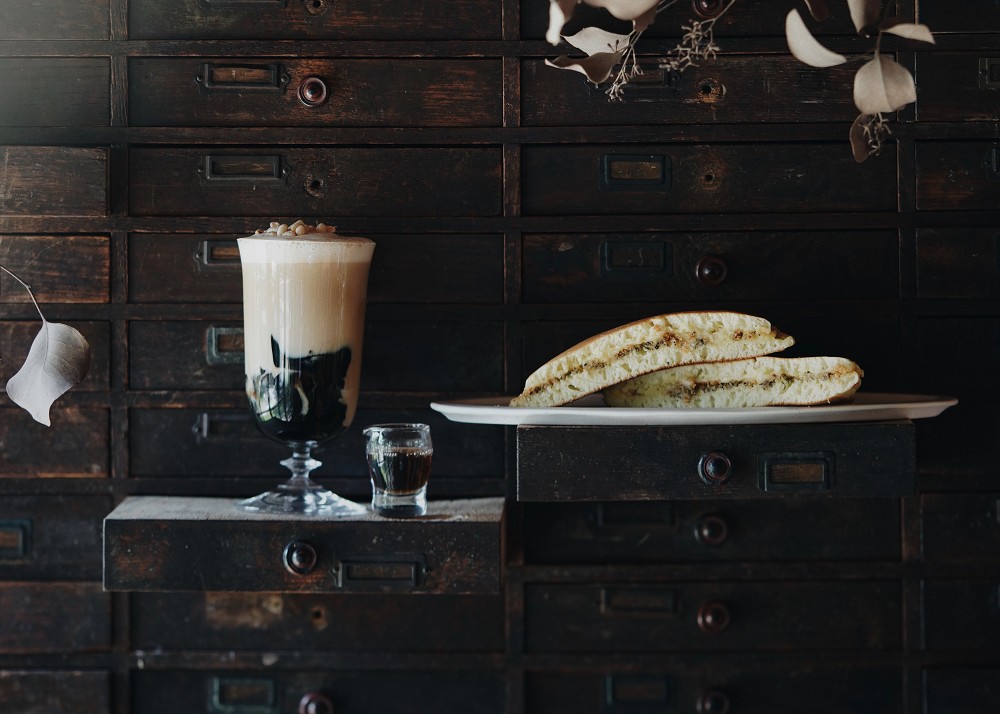 嘉義「小城咖啡實驗計畫」登場!23家咖啡廳獻上雞肉飯蛋糕、醍醐味拿鐵等嘉義特調美食