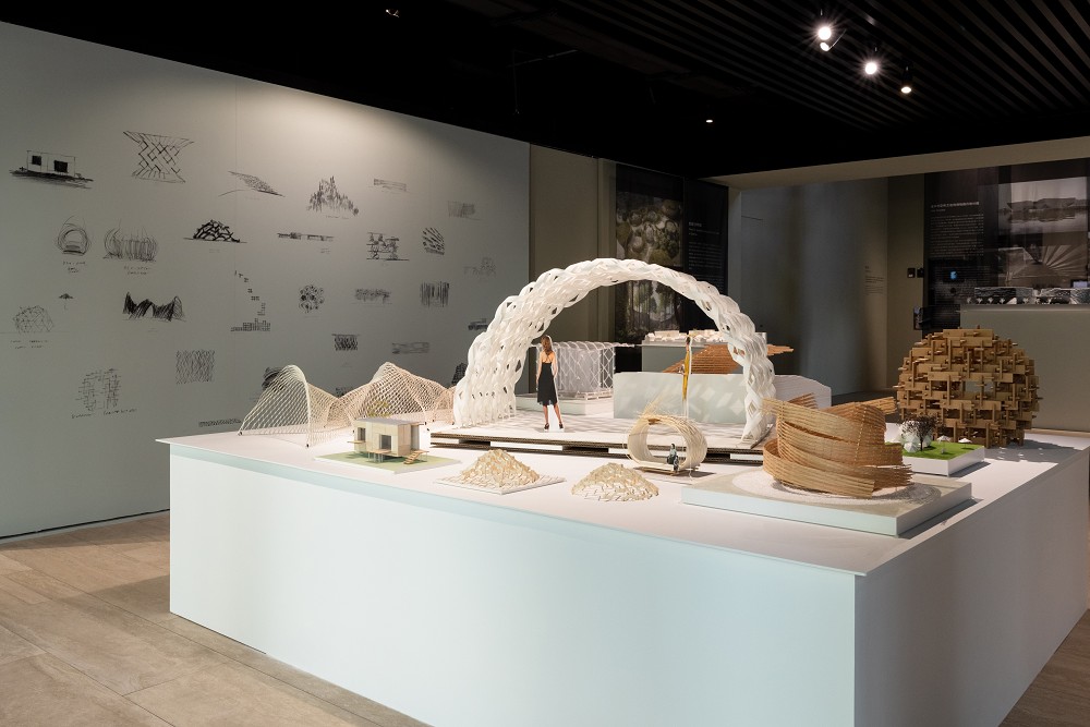 忠泰美術館《場域・啟發—隈研吾展》亮點!摺箱茶室、4大設計關鍵字、17件建築模型