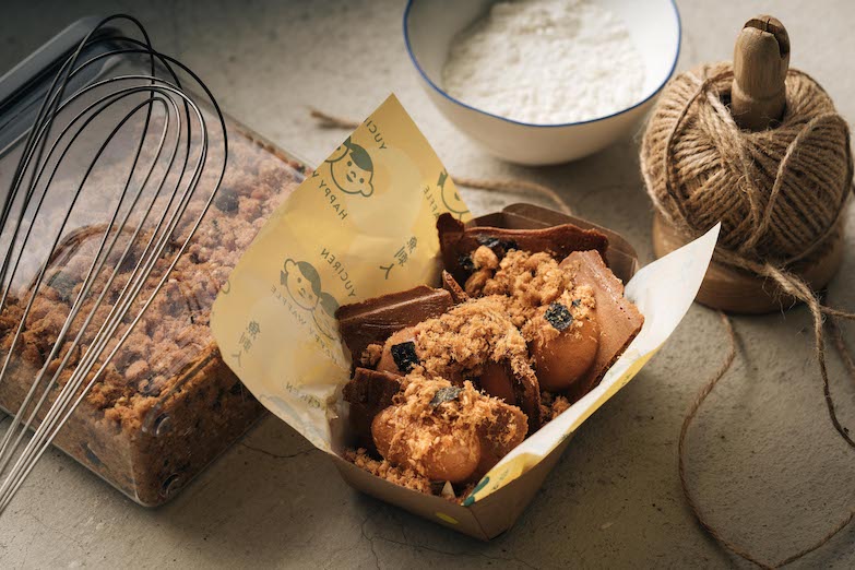 以偉士牌餐車讓台式雞蛋糕躍上國際！「YUCIREN 魚刺人雞蛋糕」童趣創意進駐台中審計新村