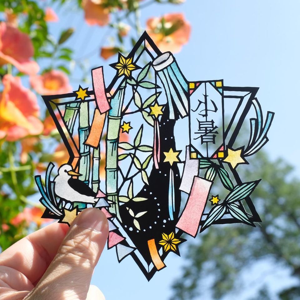 絕美二十四節氣紙雕！日本藝術家刻出如同彩繪玻璃的鏤空花草、動物的精緻工藝
