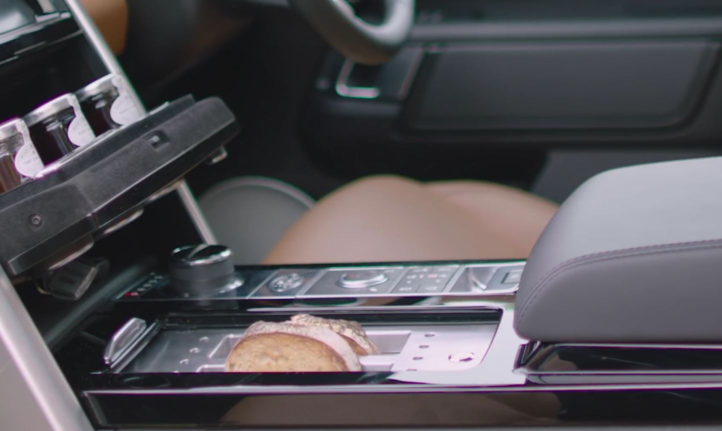 竟然內建烤吐司機！傑米奧利佛的極致休旅車改造計畫