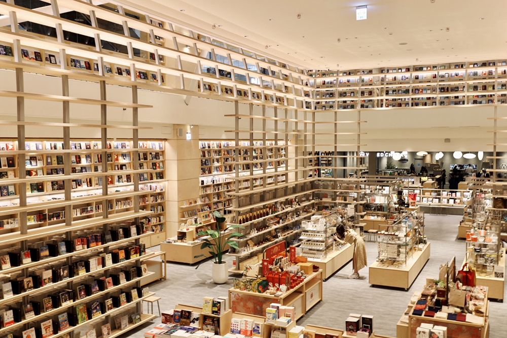 新竹蔦屋書店TSUTAYA BOOKSTORE湳雅店登場！環景書牆、日式美學設計等空間亮點