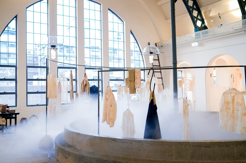 台北國家鐵道博館常設展《氤氳時代》！建築模型、藝術作品重現老古蹟澡堂日常