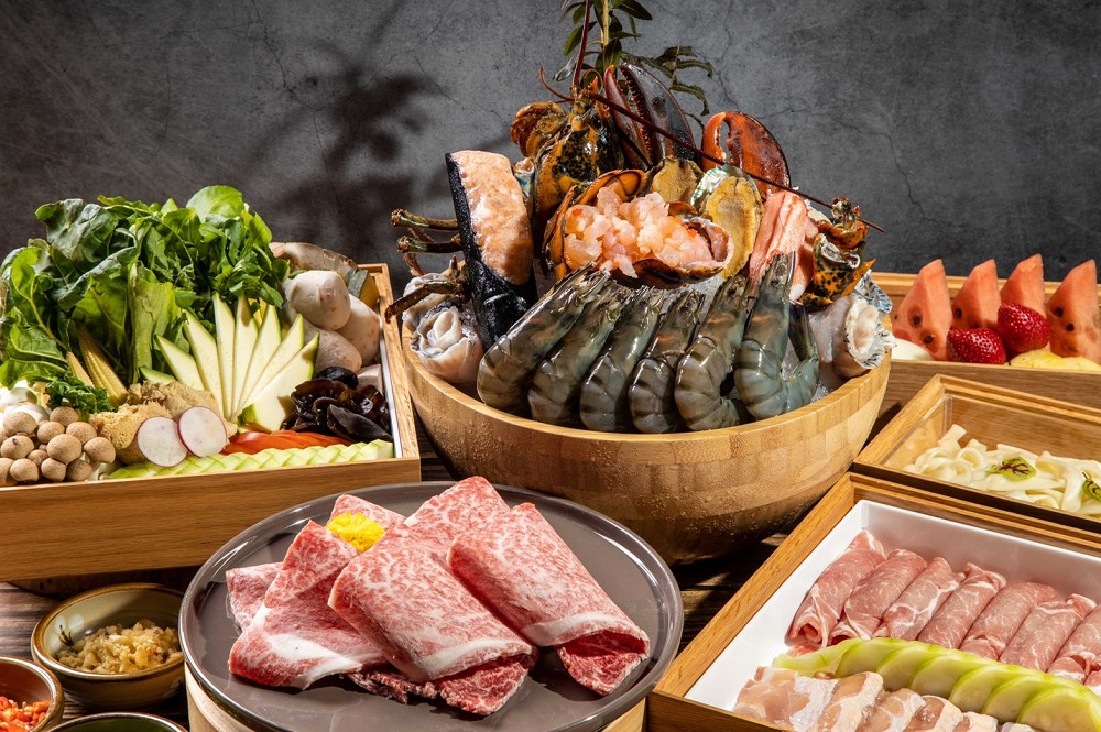 淡水「蘊泉庄」溫泉飯店亮點！琥珀黃金泉配淡水夕陽美景