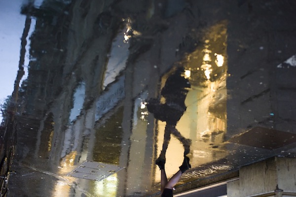 雨天也是拍照天，「Reflections」幫你轉個角度看世界