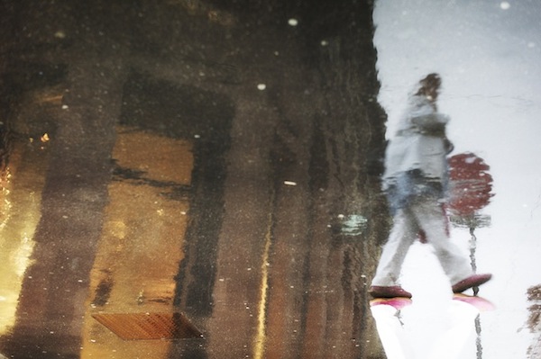 雨天也是拍照天，「Reflections」幫你轉個角度看世界