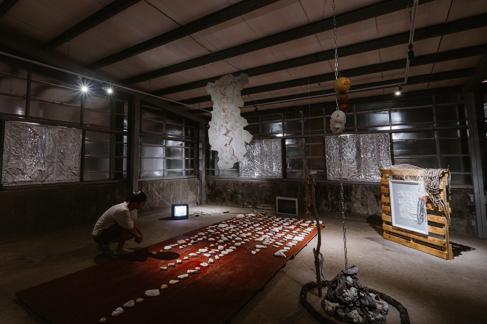 基隆2023永晝海濱美術館開展！「999朵玫瑰の愛之船」結合藝術創作、展覽、快閃店