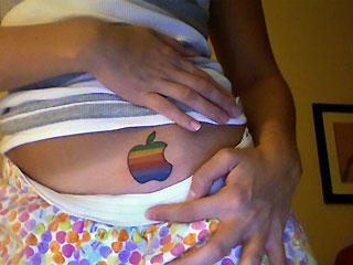 10 個蘋果迷們可以參考看看的刺青圖案