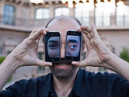 10組利用螢幕拍攝而成的錯位攝影