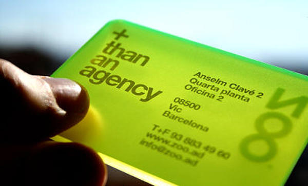 看不見的才棒！幾款相當有特色的透明名片