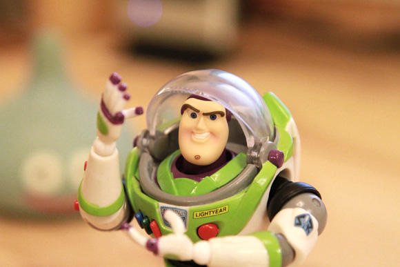 大人的玩具：玩具總動員特撮公仔動手玩！(巴斯光年篇)