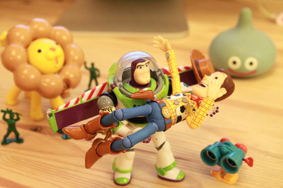 大人的玩具：玩具總動員特撮公仔動手玩！(巴斯光年篇)