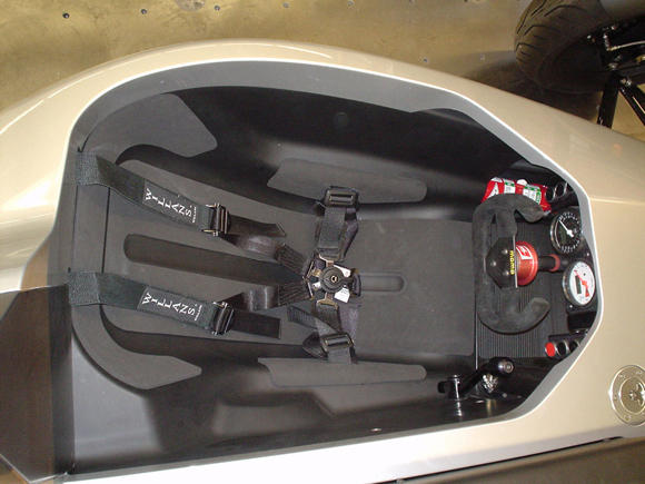 一台不大適合老太太坐的三輪車「SUB G1」