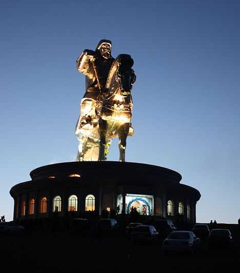 有大神快拜!15座來自15個國家的聳天雕像(下)