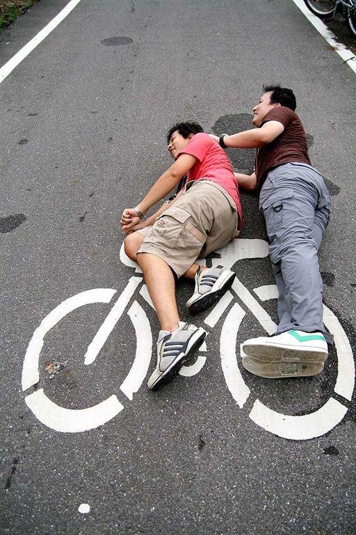 【大人物創意攝影大賽優勝公布暨作品賞析時間】(標題可以再八股一點XD！)