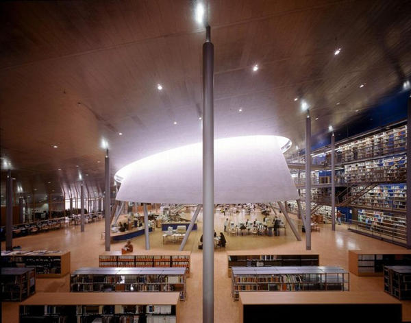 綠說從頭！綠屋頂建築的始祖「TU Delft Library」