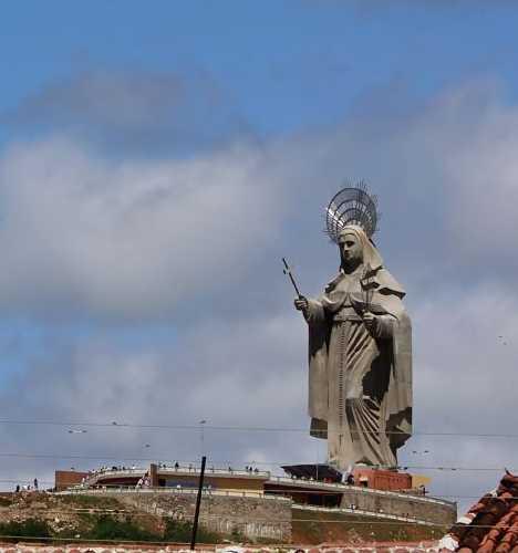 有大神快拜!15座來自15個國家的聳天雕像(下)