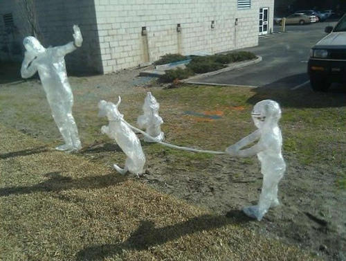 收起雕刻刀，只用膠帶的雕塑大賽Off the Roll！