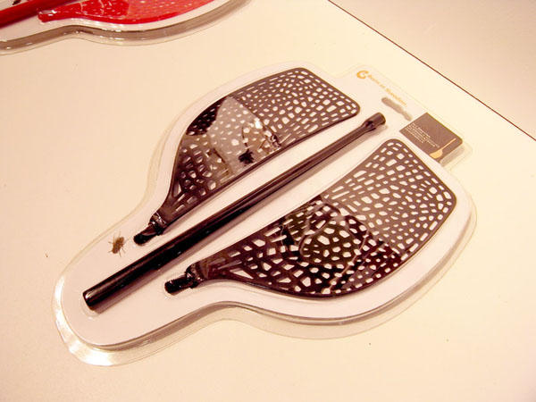 拿蒼蠅翅膀打蒼蠅的蒼蠅拍