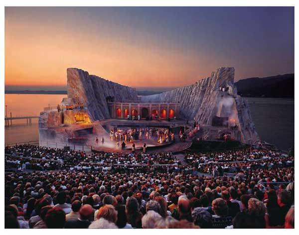 嘆為觀止的湖上歌劇院Bregenz Festival