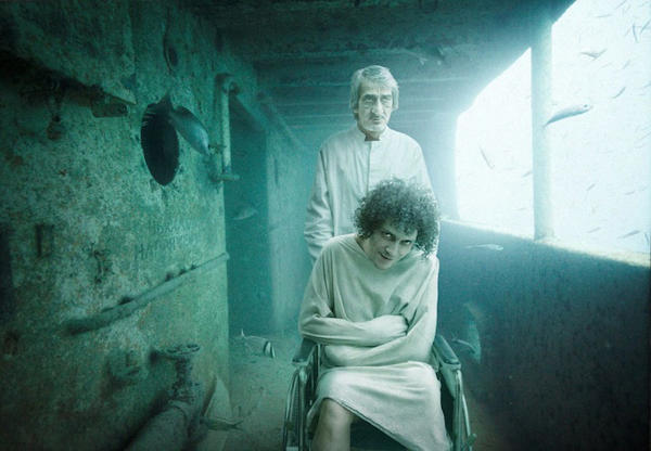 超詭異！感覺有點毛毛的沉船人生攝影集