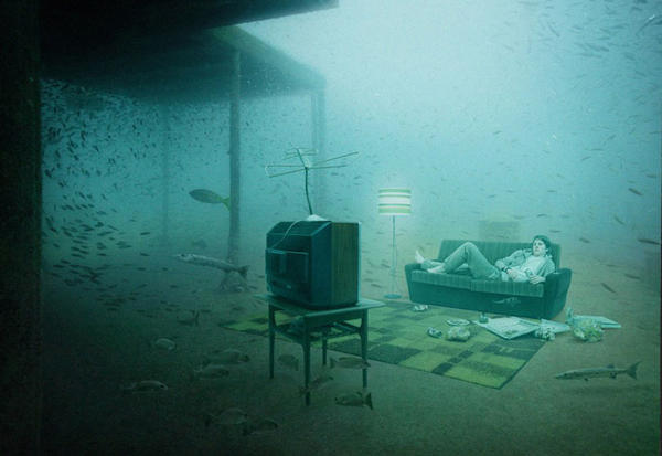 超詭異！感覺有點毛毛的沉船人生攝影集