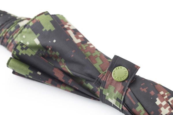 獨家預購！都市野戰必備的「25togo迷彩潛水傘」