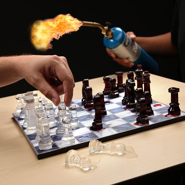 替你冰出一整組西洋棋的製冰盒