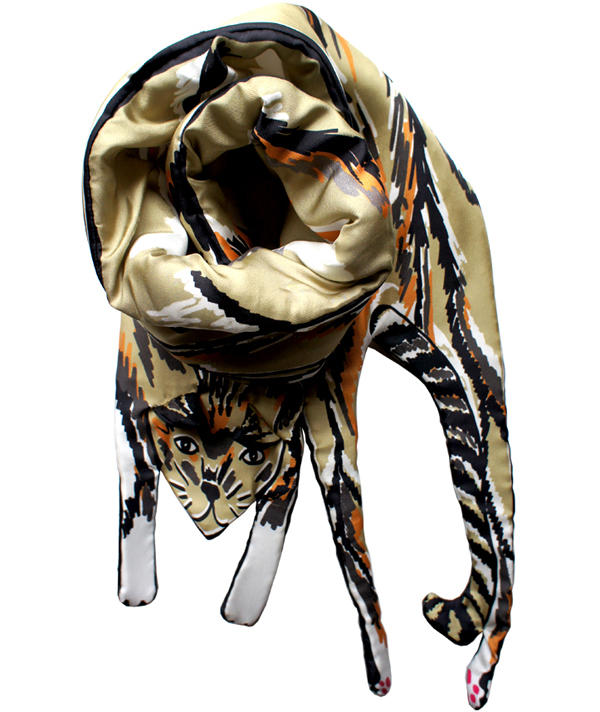 愛護動物又奢華兼顧的假貂皮圍巾