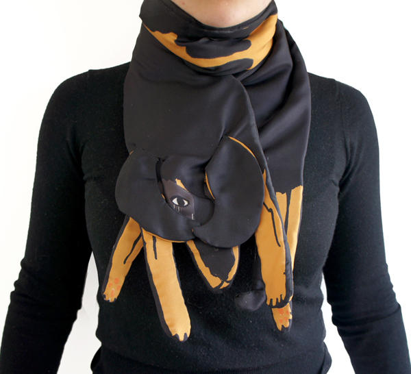 愛護動物又奢華兼顧的假貂皮圍巾