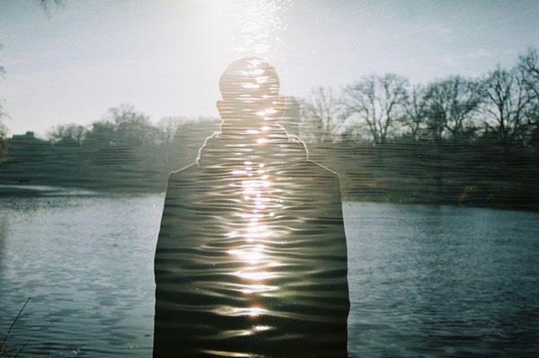 簡單又有梗的錯位攝影集