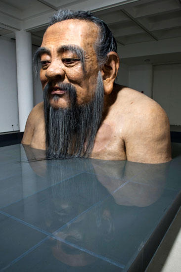 不只地位，體積也巨大無比的至聖先師孔子