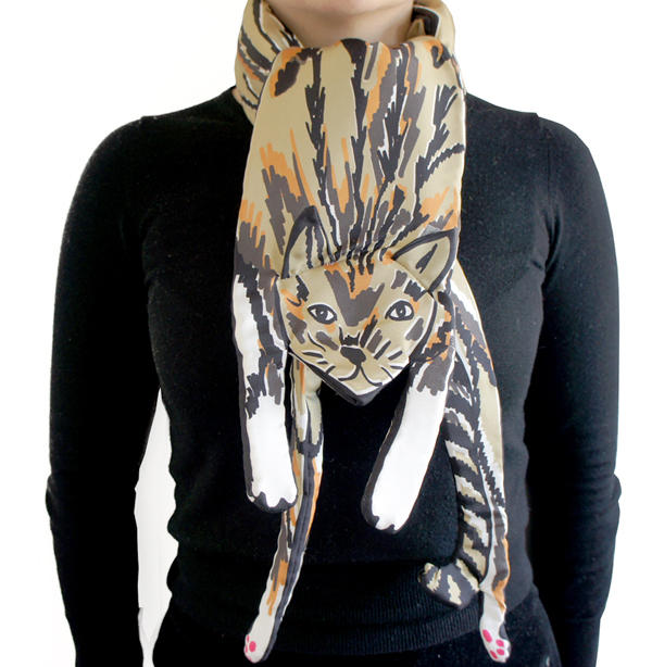 愛護動物又奢華兼顧的假貂皮圍巾