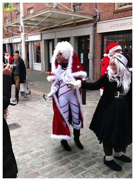 兒童不宜的紐約聖誕老公公大遊行