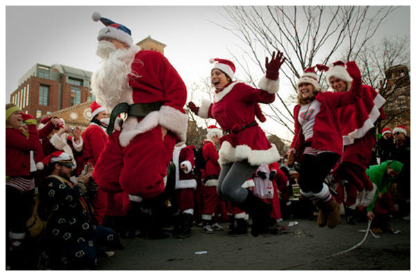 兒童不宜的紐約聖誕老公公大遊行