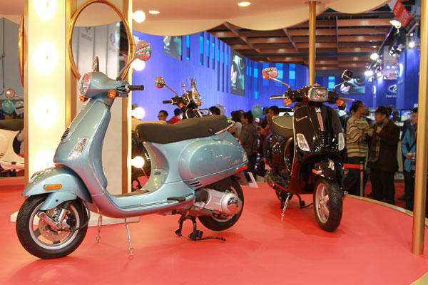 不漂亮毋寧死,Vespa變身繽紛旋轉木馬