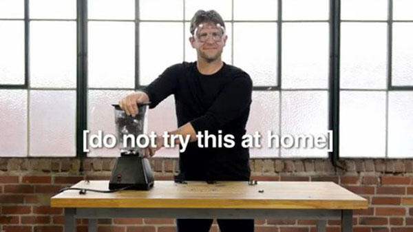 [廣告創意] Will It Blend？拍立得拿去打果汁不心疼嗎？