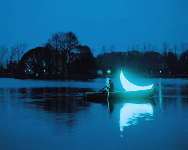 把月娘偷偷帶回家談戀愛