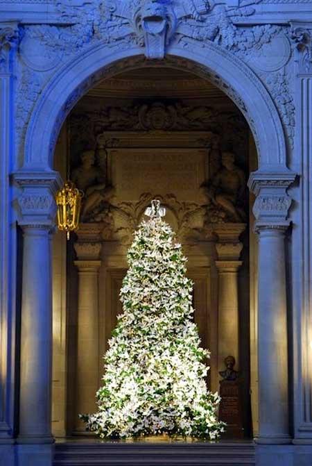 充滿愛與希望的千紙鶴聖誕樹