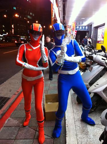 [生活玩物]用貼紙幫iPhone作萬聖節變裝