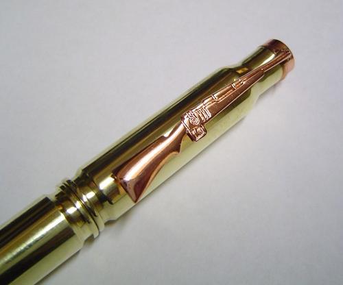 大老闆用萬寶龍，大哥大用子彈筆