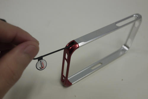 [生活玩物]不怕撞殼的iUnique iPhone4保護殼