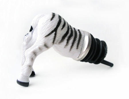 紅酒開瓶喝不完，小心黑猩猩入侵！