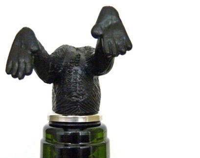 紅酒開瓶喝不完，小心黑猩猩入侵！