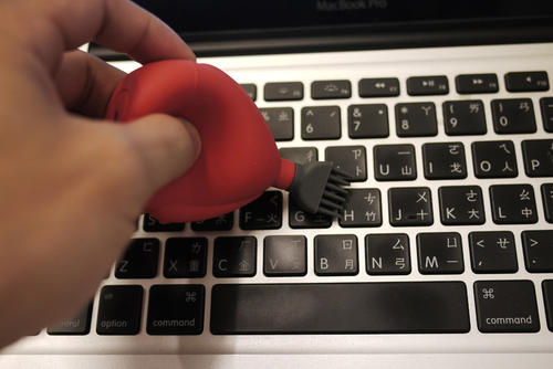 [生活玩物]用雙面小人3C清潔組，戳小人、清滑鼠!