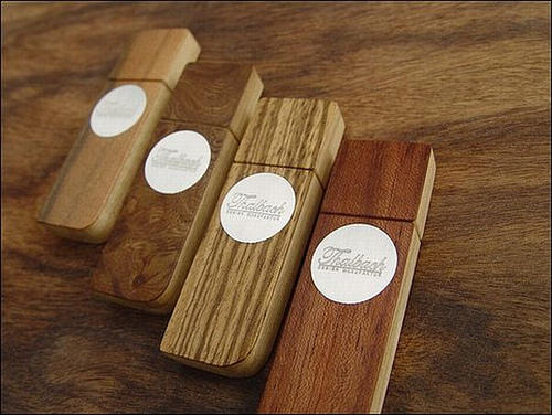 自然的純淨風味～10款木製USB隨身碟