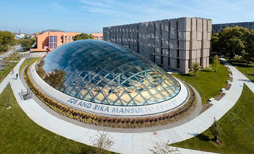 世界上最美的25間大學圖書館