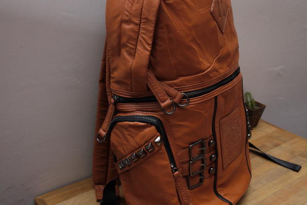 【開箱】揹起皮革質感的包包輕鬆走跳，MxM木村原宿仿皮雙肩包